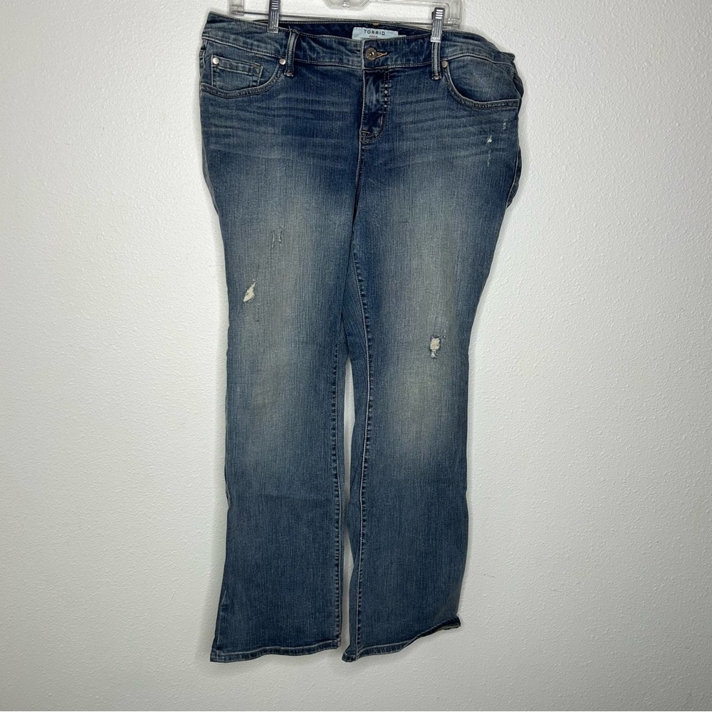 Torrid Jeans 16r light wash distressed